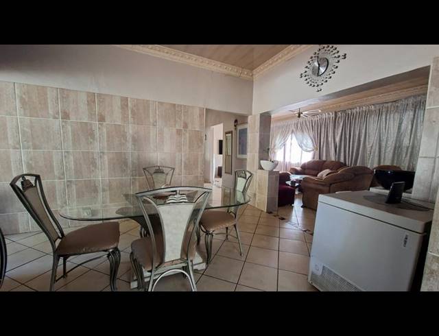 4 BEDROOM HOUSE FOR SALE IN BOOYSENS